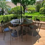 Ótimo flat Jardins SP entre Av. Paulista e Pq. Ibirapuera.