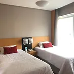 Ótimo flat Jardins SP entre Av. Paulista e Pq. Ibirapuera.